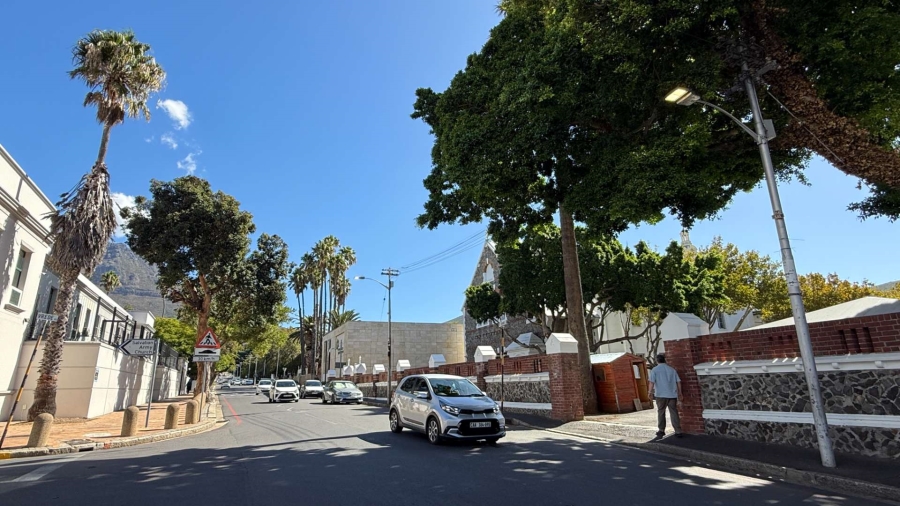 To Let commercial Property for Rent in Gardens Western Cape